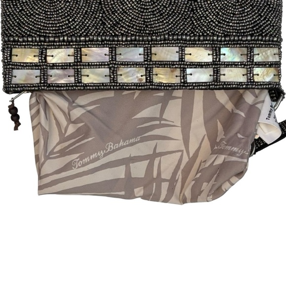 TOMMY BAHAMA BEADED GEOMETRIC ABALONE SHELL TRIM CLUTCH WRISTLET BAG - Picture 5 of 8